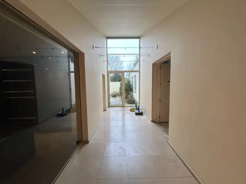 Casco handelsruimte van 398 m² op toplocatie in Merelbeke foto 5