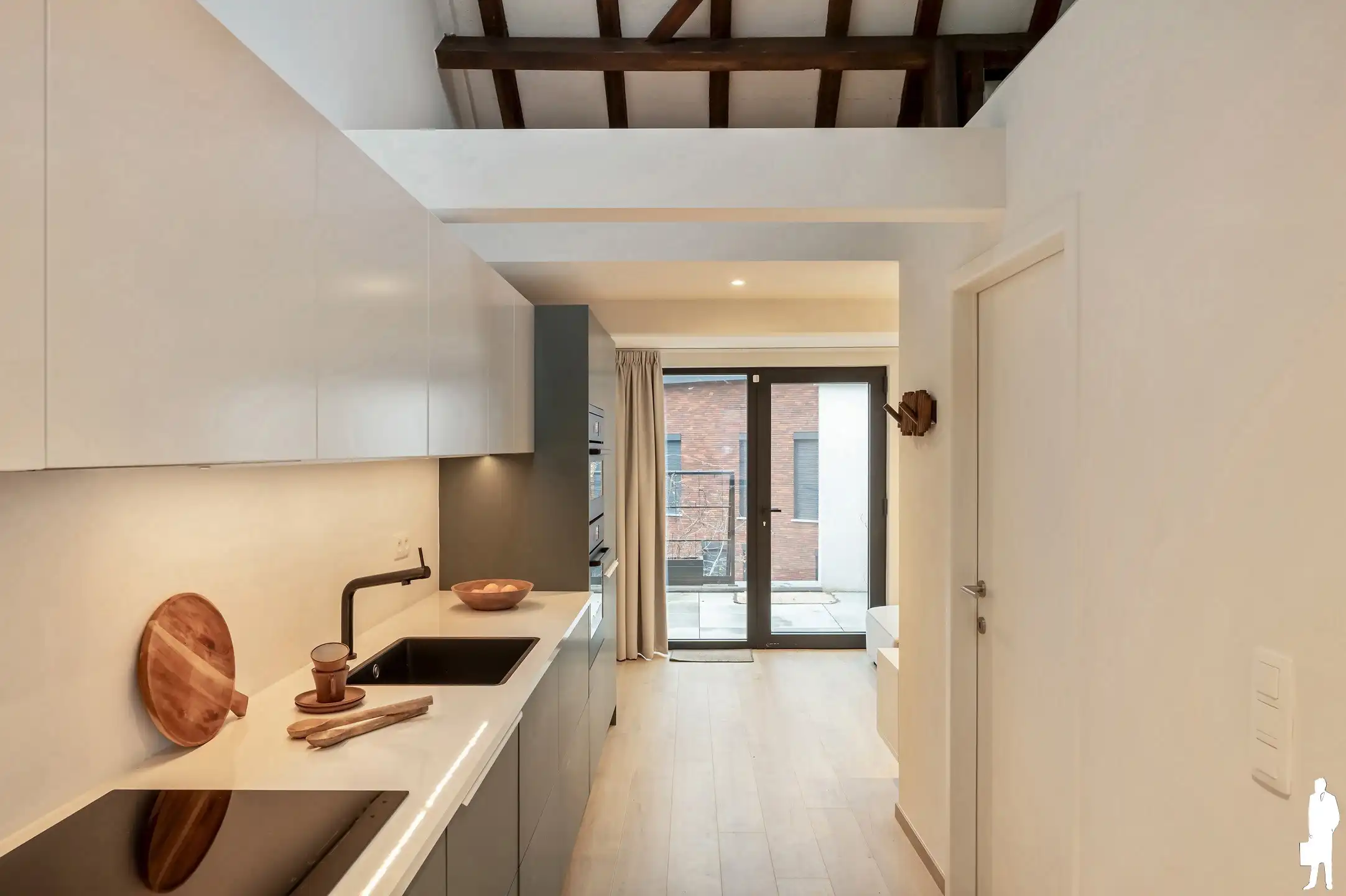 Appartement/woning met kantoor/praktijk! foto 9