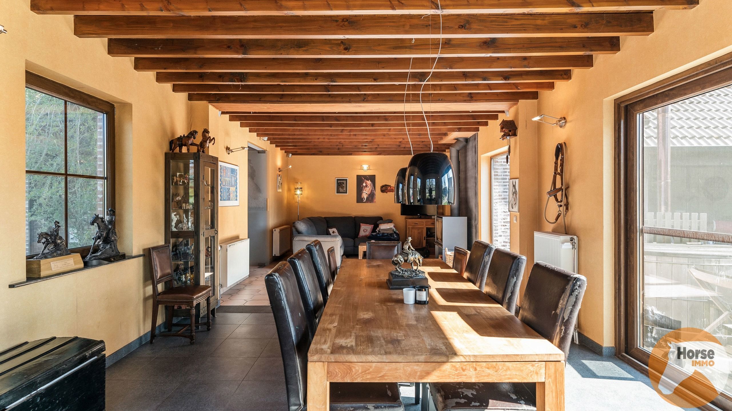 BERLARE - Instapklare woning met stallen en weides foto 19