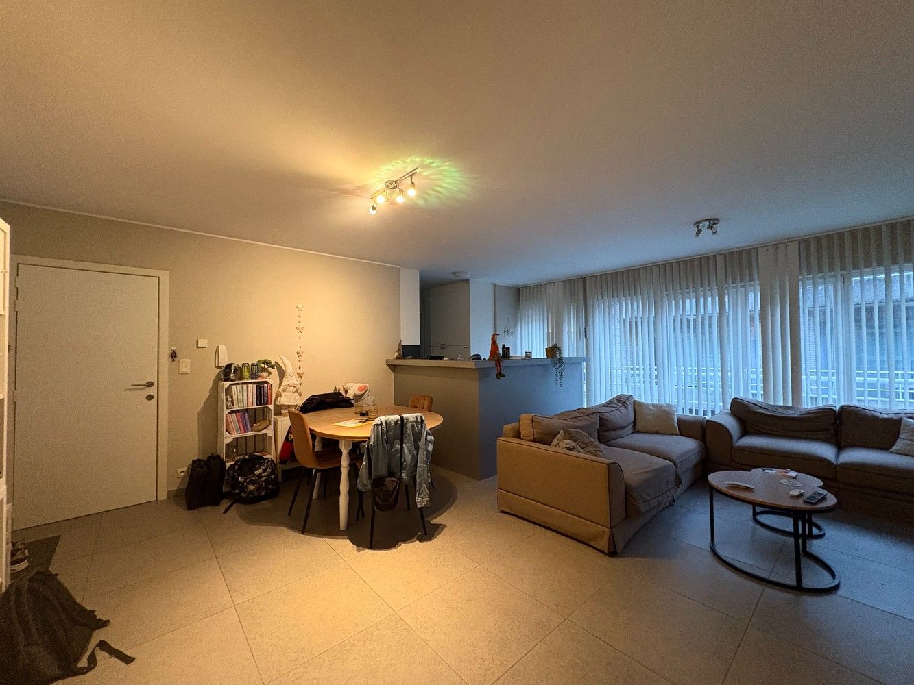 Lichtrijk appartement in het centrum van Torhout foto 2