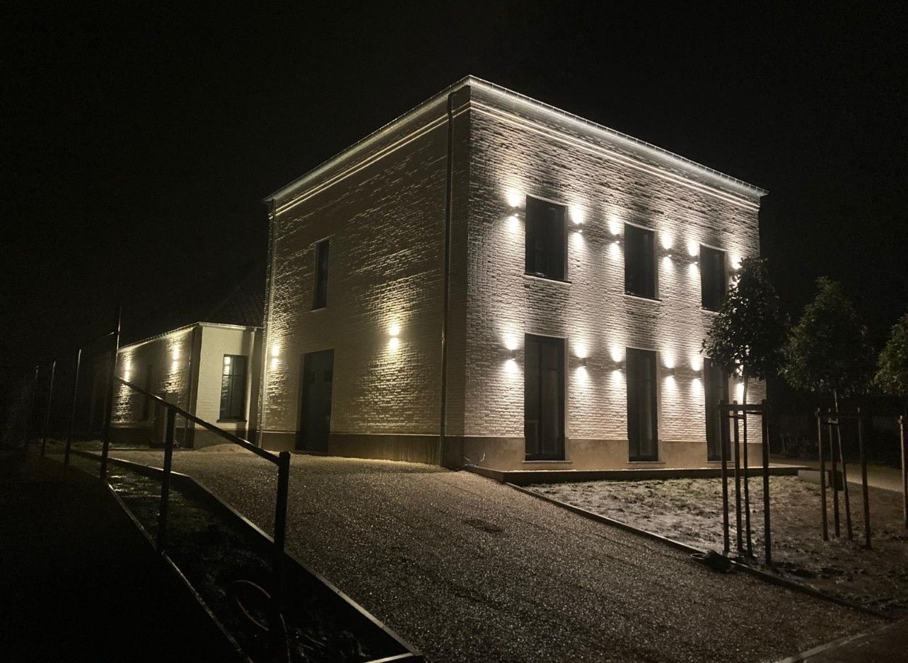 Statige Villa in pastorijstijl met buitenzwembad foto 3