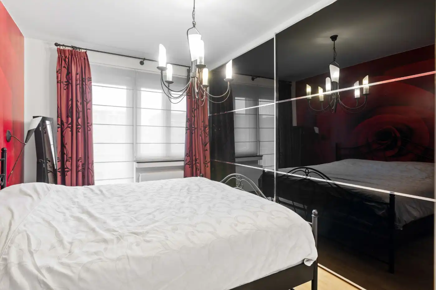 Gezellig, instapklaar app. op 1e verd. met 2 slpk., balkon en een garagebox foto 9