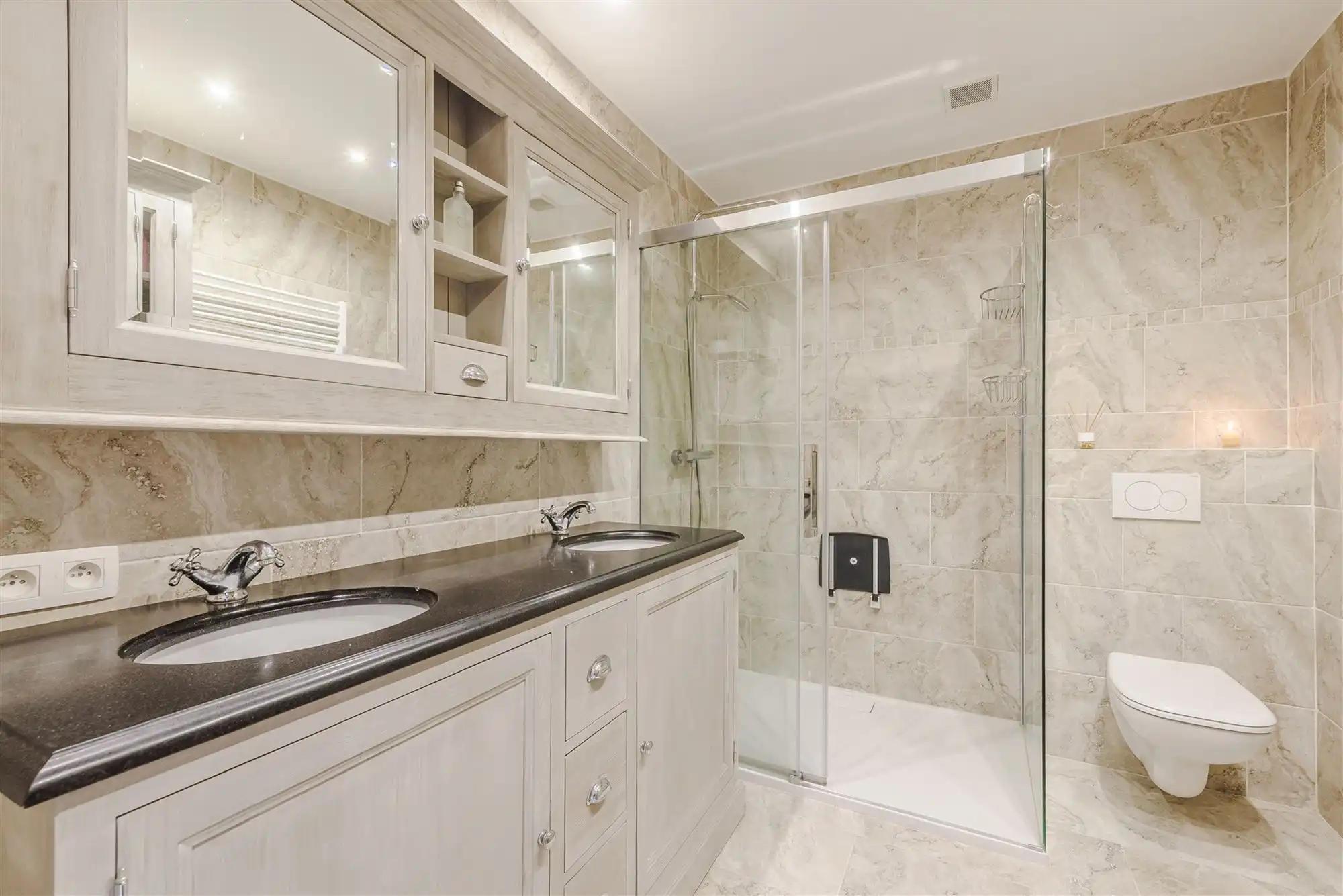 Kwaliteitsvol instapklaar huis met 3 slpks, 2 badks en tuin foto 21