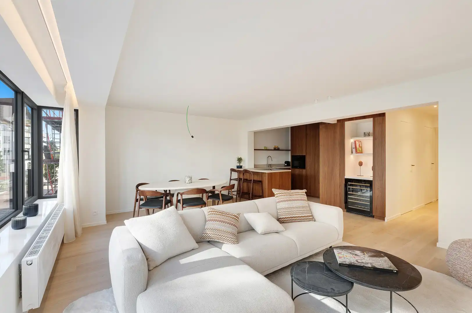 Gerenoveerd appartement centraal gelegen in het centrum van Knokke, vlakbij de winkels en de zee. foto {{pictureIndex}}