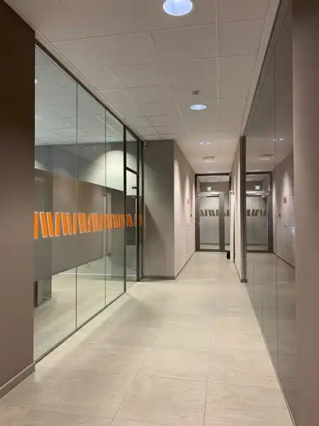 Instapklaar handelsgelijkvloers Te Huur en Te Koop foto 31