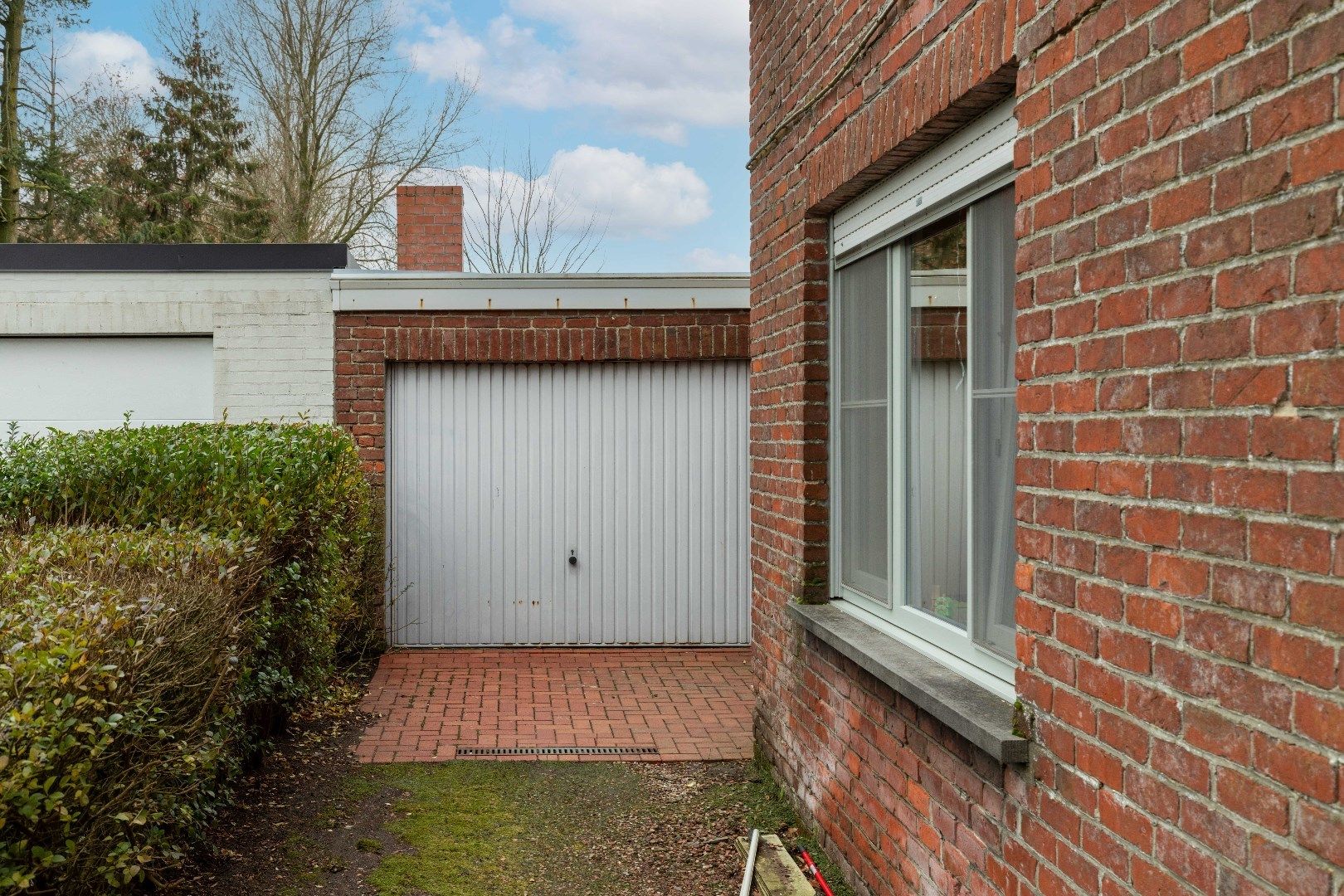 Verder te vernieuwen open bebouwing met mogelijkheid tot zes kamers, parking en tuin te Baliebrugge. foto 20