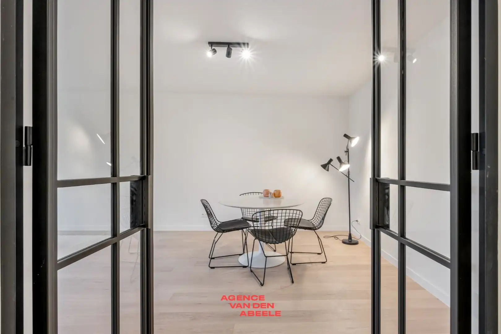 Gerenoveerd A label  appartement met 2 slaapkamers  en terras  foto 10