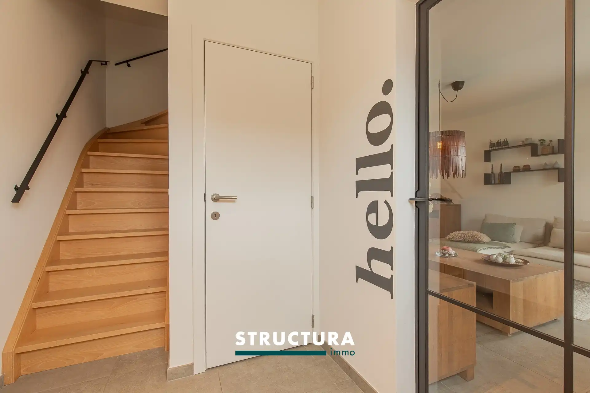 Volledig instapklare woning met 3slpk's, tuin en carport foto 3