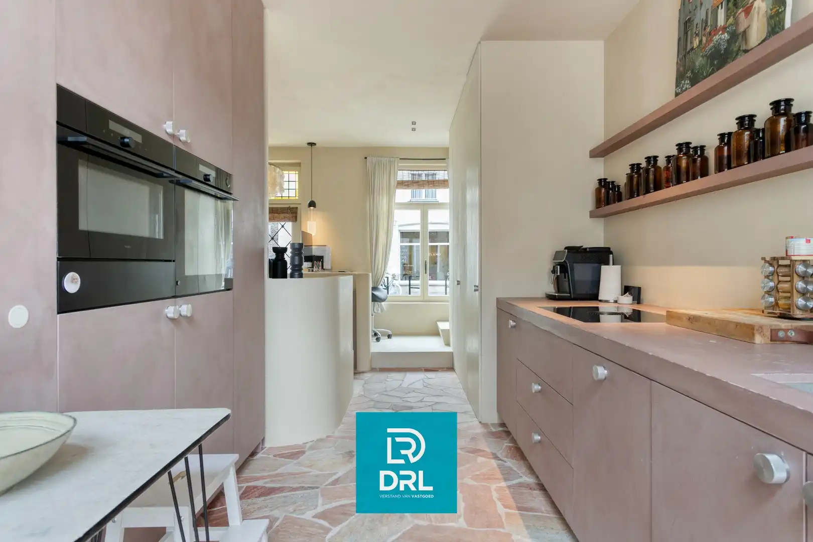 STIJLVOLLE WONING met MULTIFUNCTIONEEL GELIJKVLOERS te BRUGGE foto 7