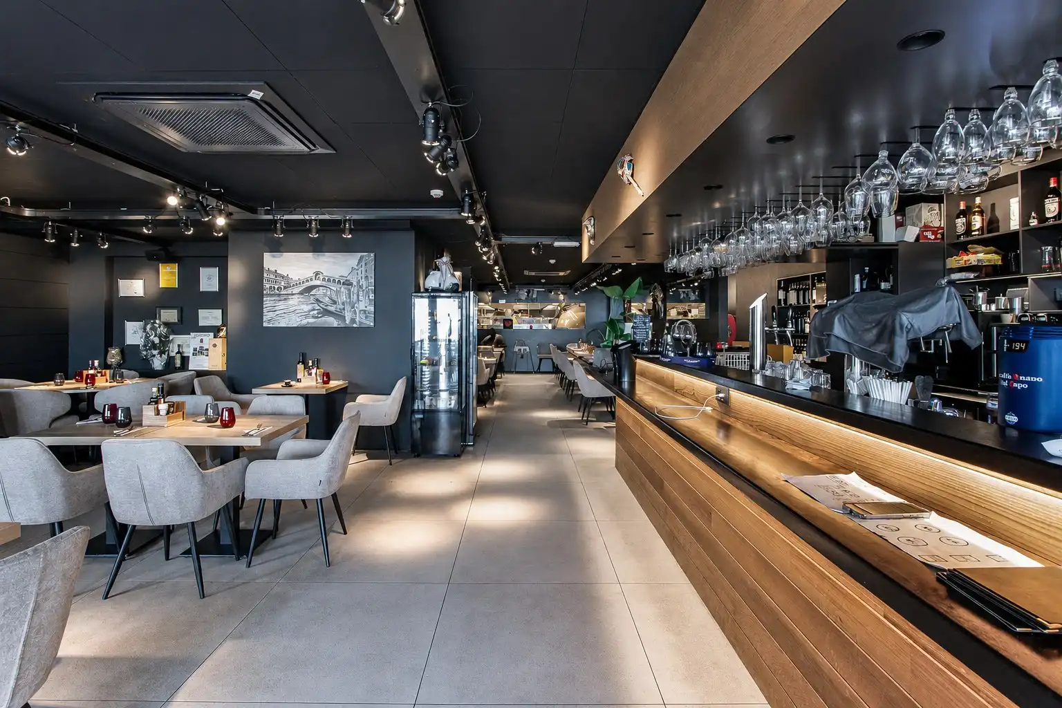 Commerciële ruimte te koop Zeedijk-Rubensplein 564 - - 8300 Knokke-Heist