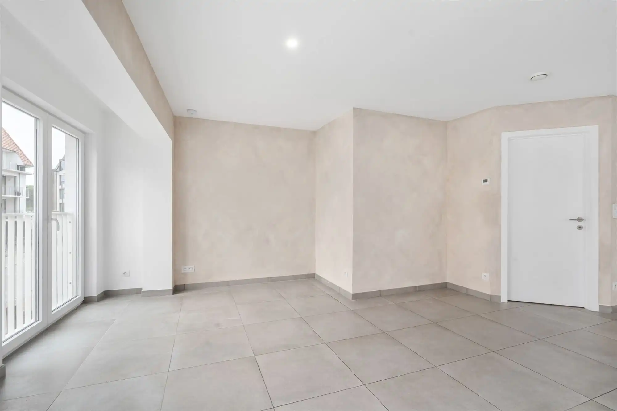 Gerenoveerd appartement vlakbij zee! foto 8