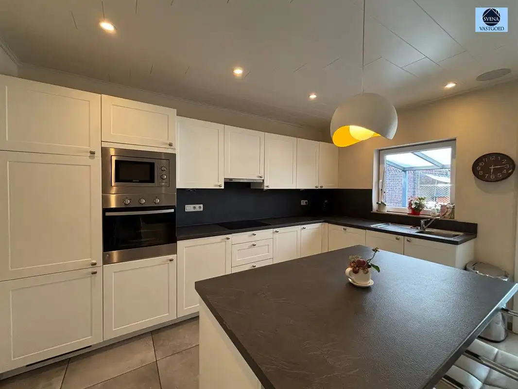 GERENOVEERDE WONING MET 3 SLAAPKAMERS EN TUIN foto 6