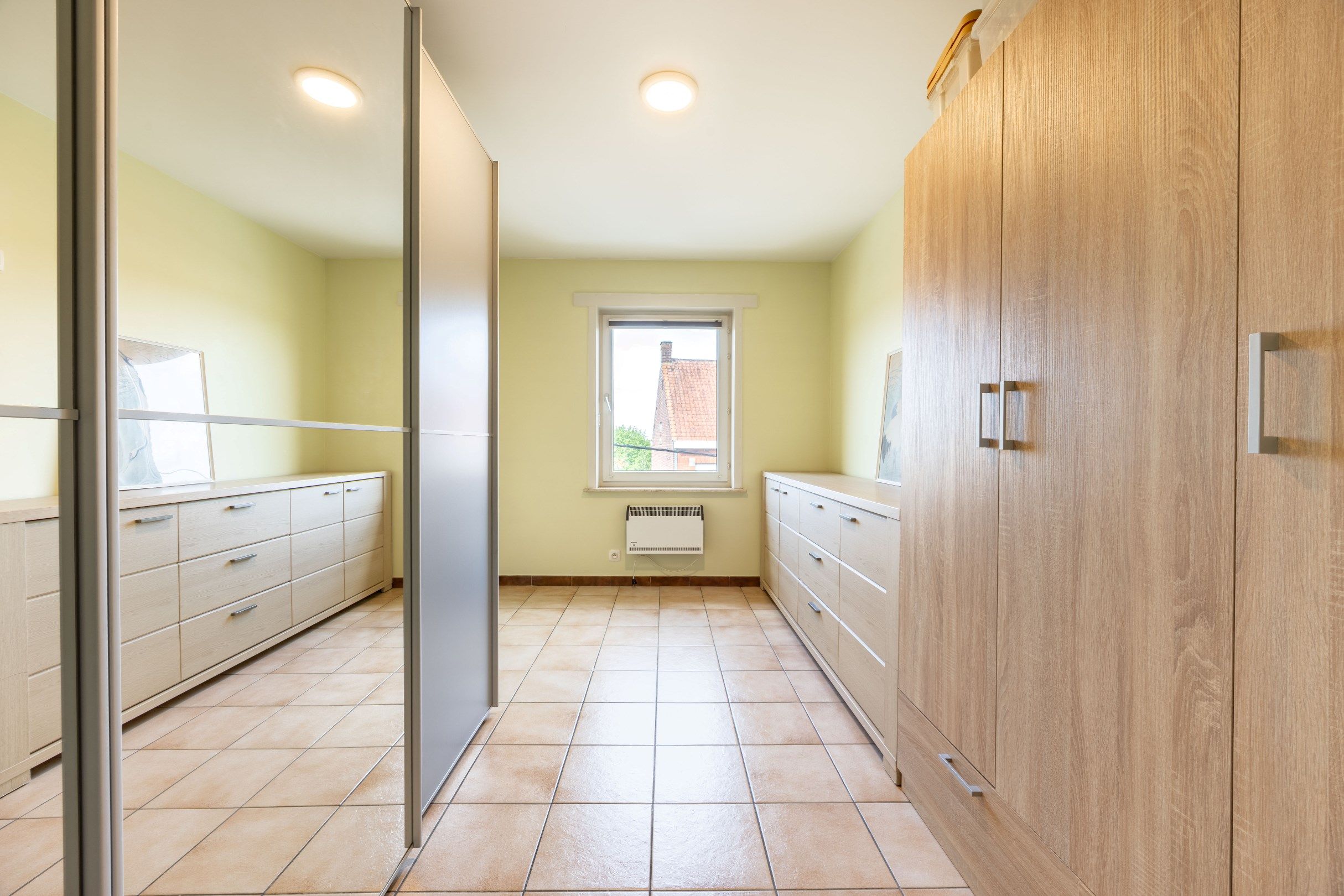 INSTAPKLAAR APPARTEMENT MET 2 SLAAPKAMERS EN GARAGE foto 12