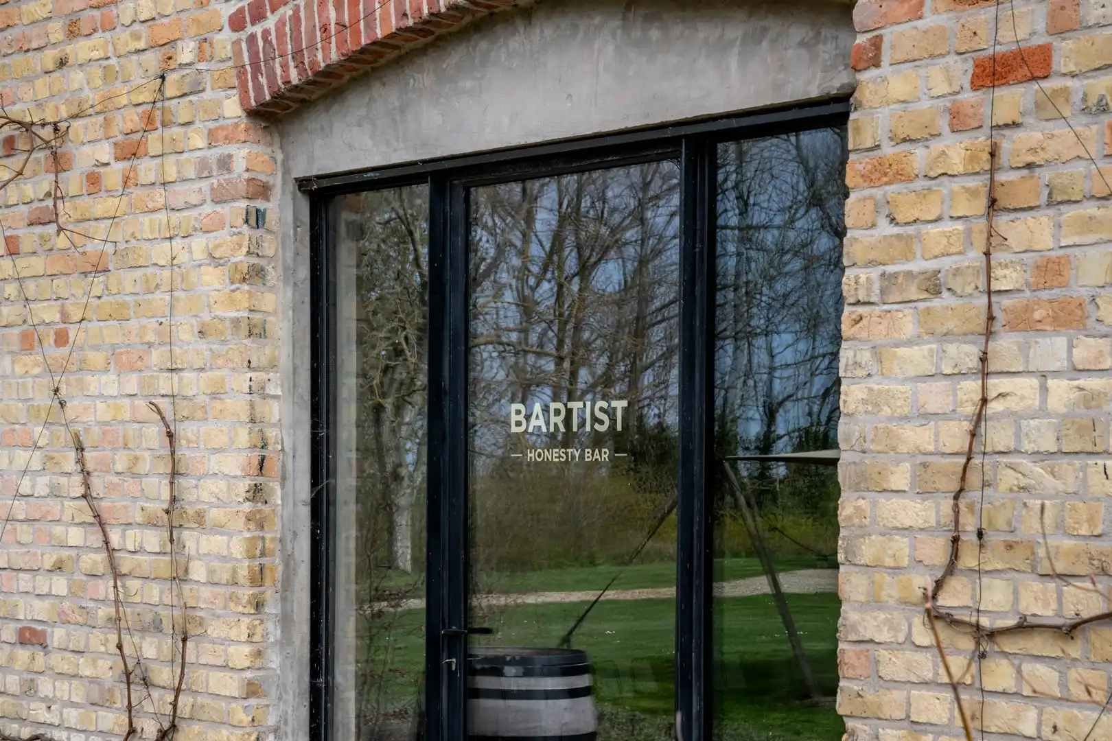 Exclusieve historische herenhoeve 'Groot Noordhof' met 8 vergunde vakantielogies op topligging nabij zee foto 40