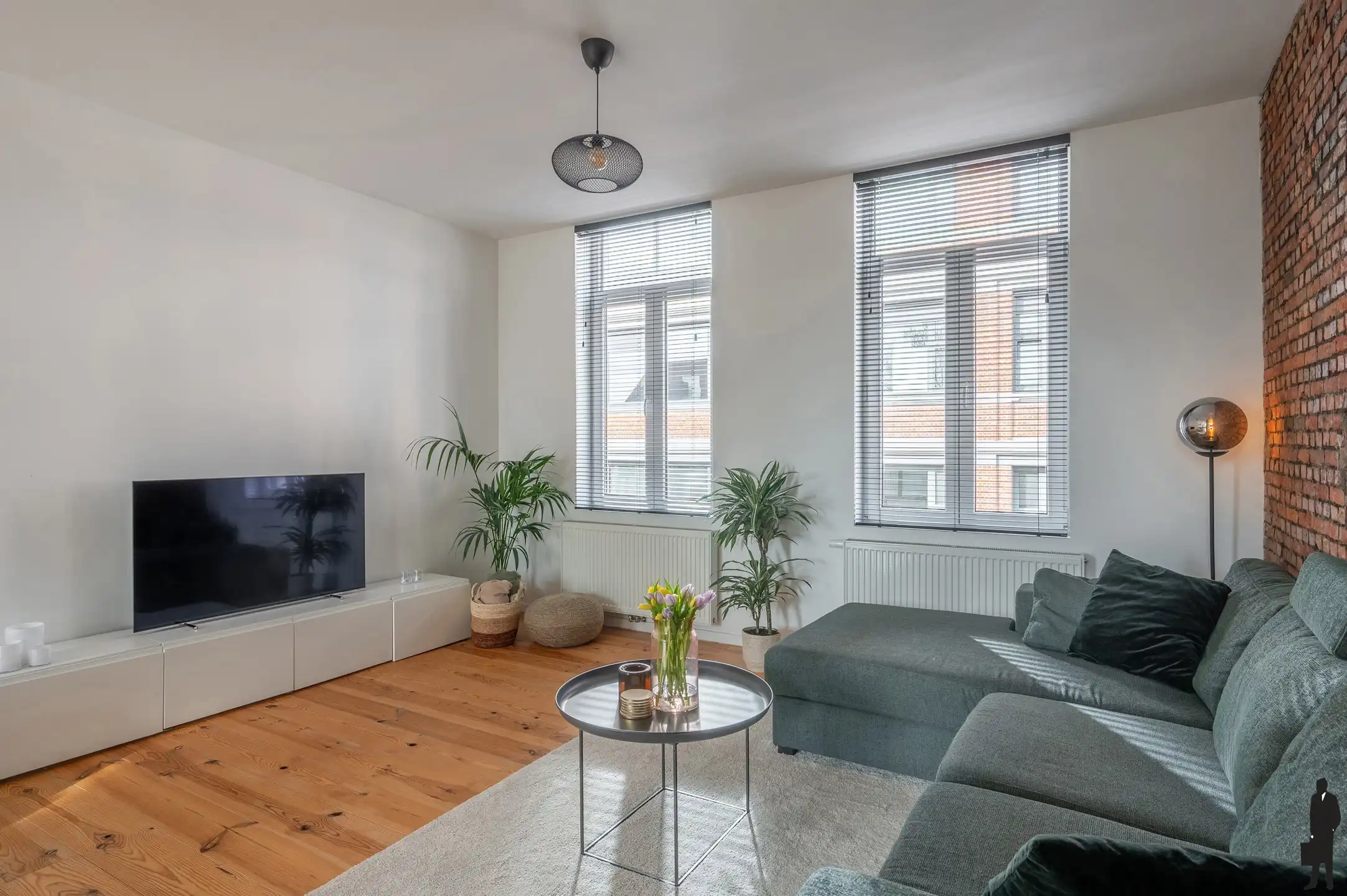 Lichtrijk en prachtig gerenoveerd appartement op toplocatie. foto {{pictureIndex}}