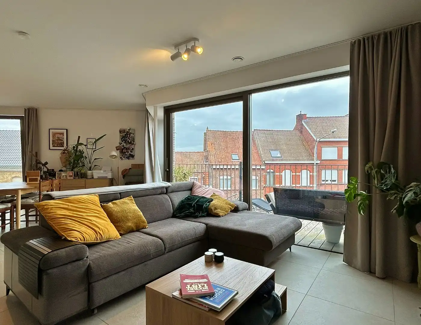 Nieuwbouwappartement met terras en autostandplaats foto 3