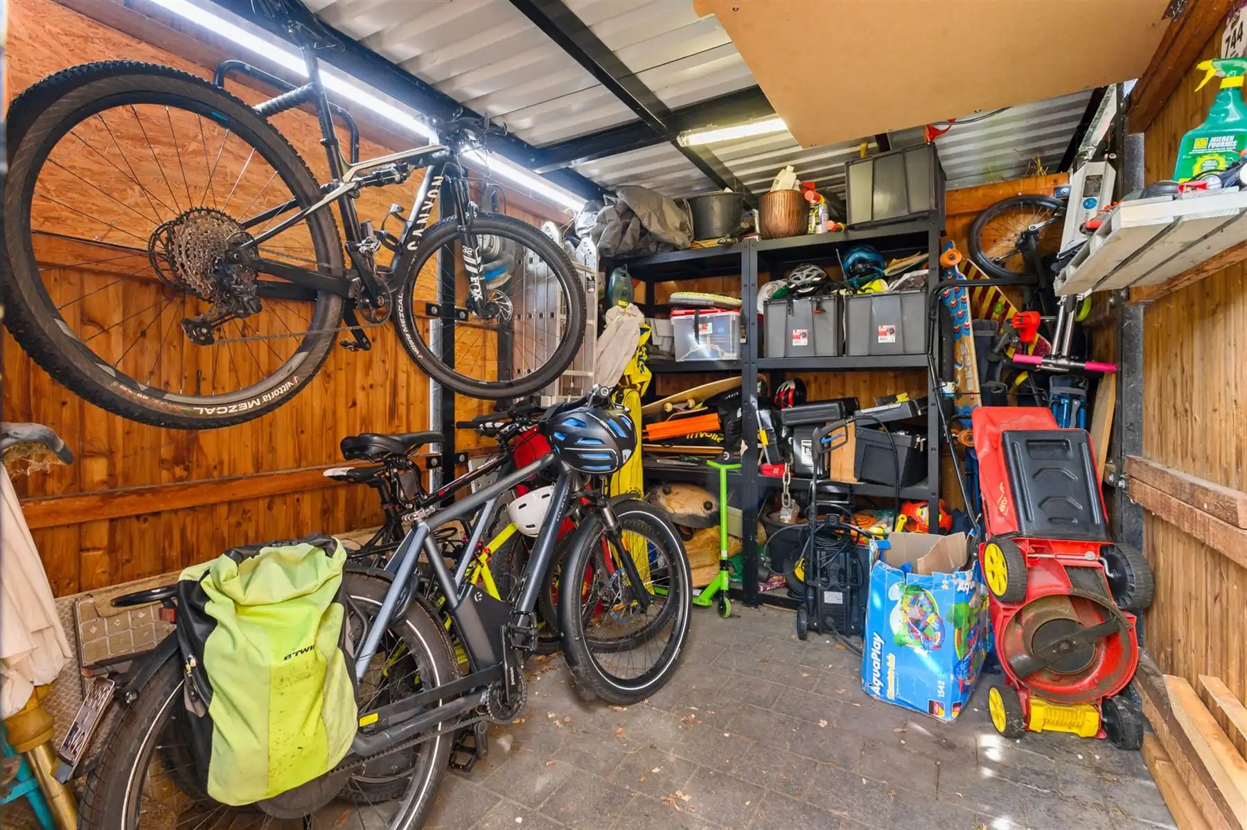Recente, energiezuinige woning te Deurne! foto 19