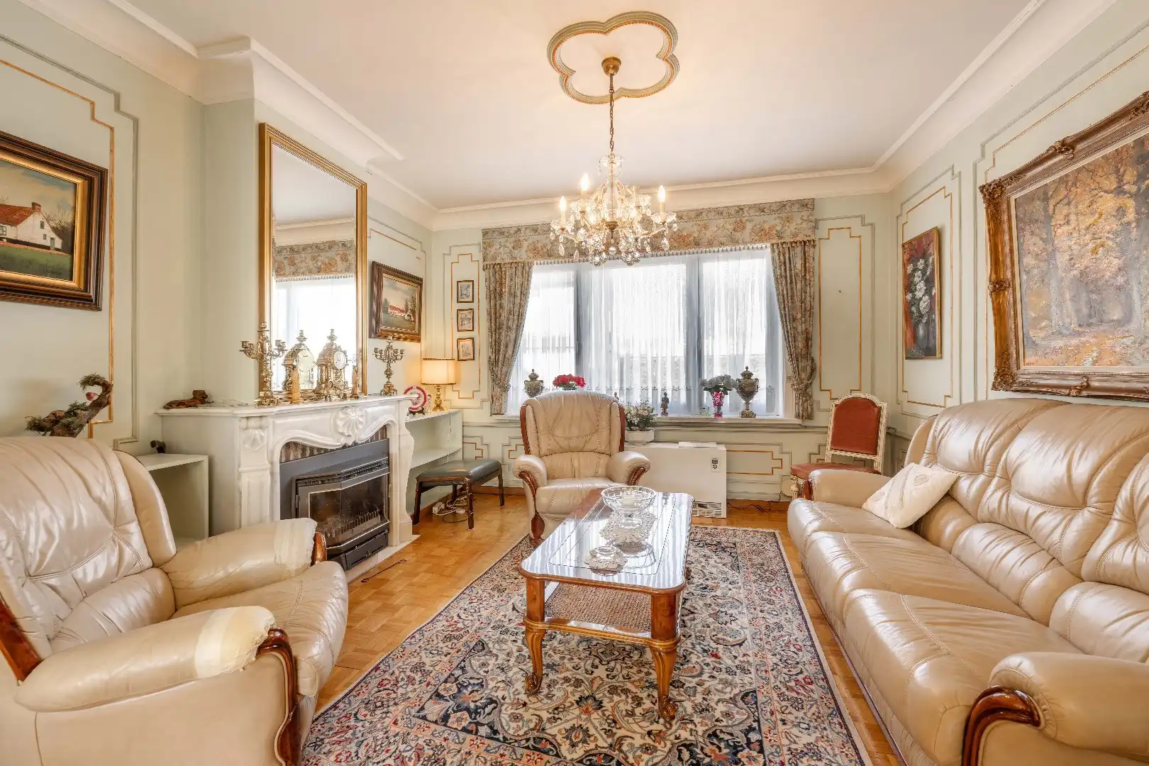 RUSTIG GELEGEN WONING MET DUBBELE GARAGE EN UITWEG!! foto 9