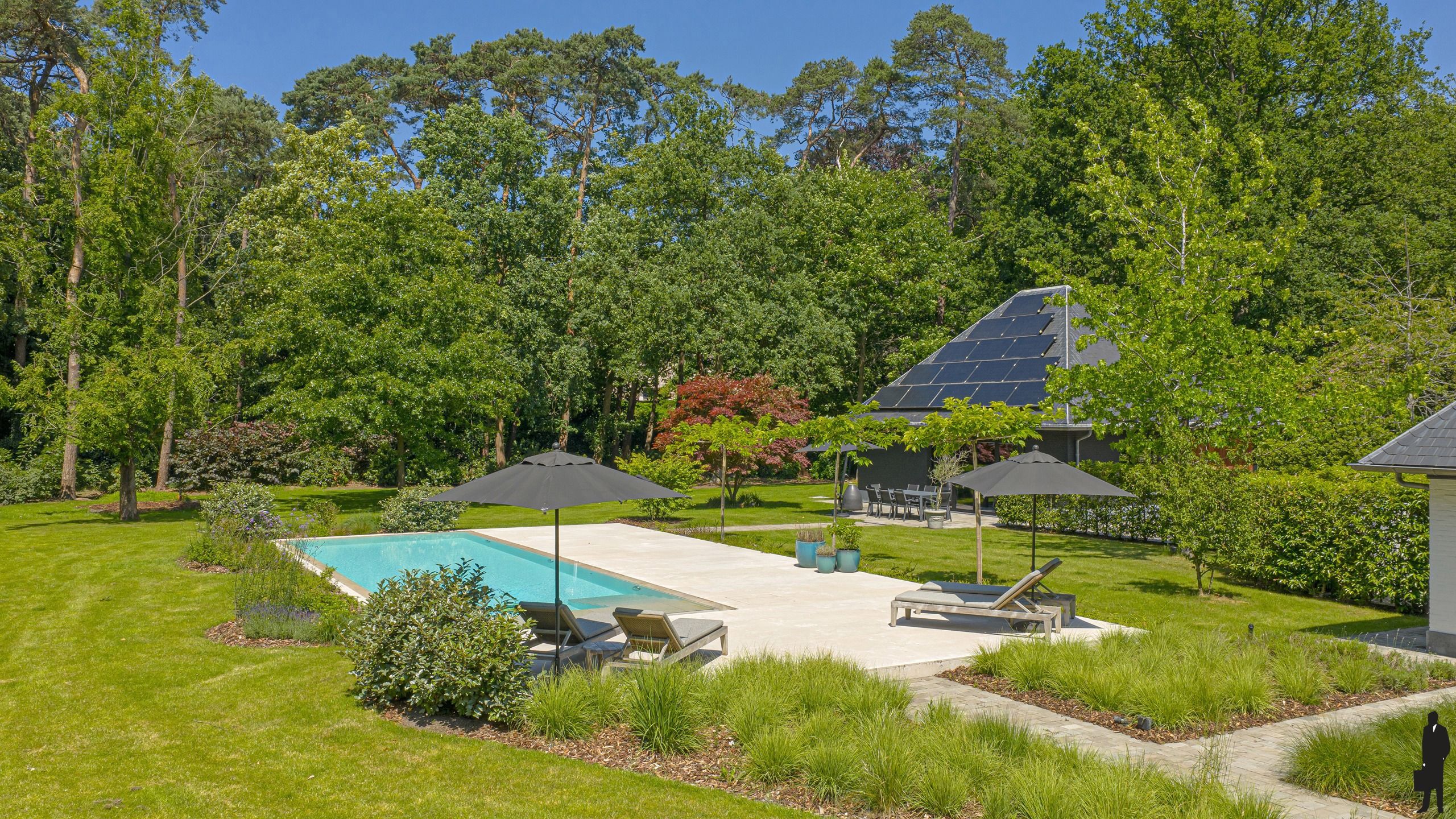 Exclusieve villa met zwembad en bijgebouw op 6.457 m² foto 38
