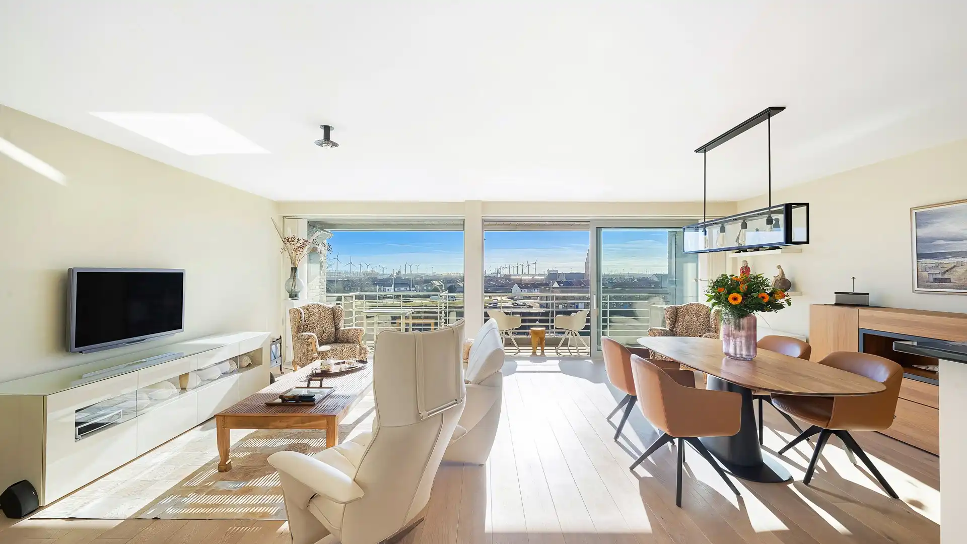 Modern en ruim appartement met zicht over de jachthaven foto {{pictureIndex}}