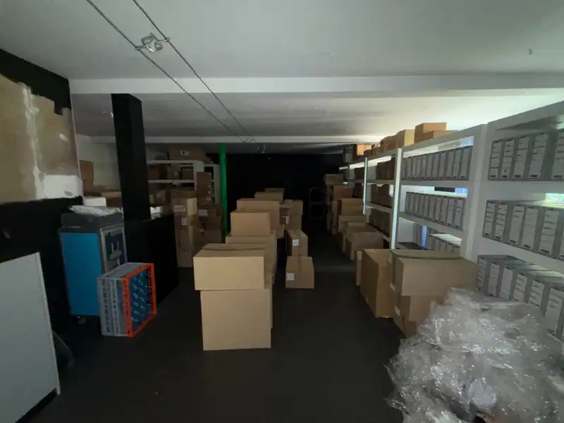 Toplocatie langs de E313: karaktervol kantoor- en opslagcomplex foto 12
