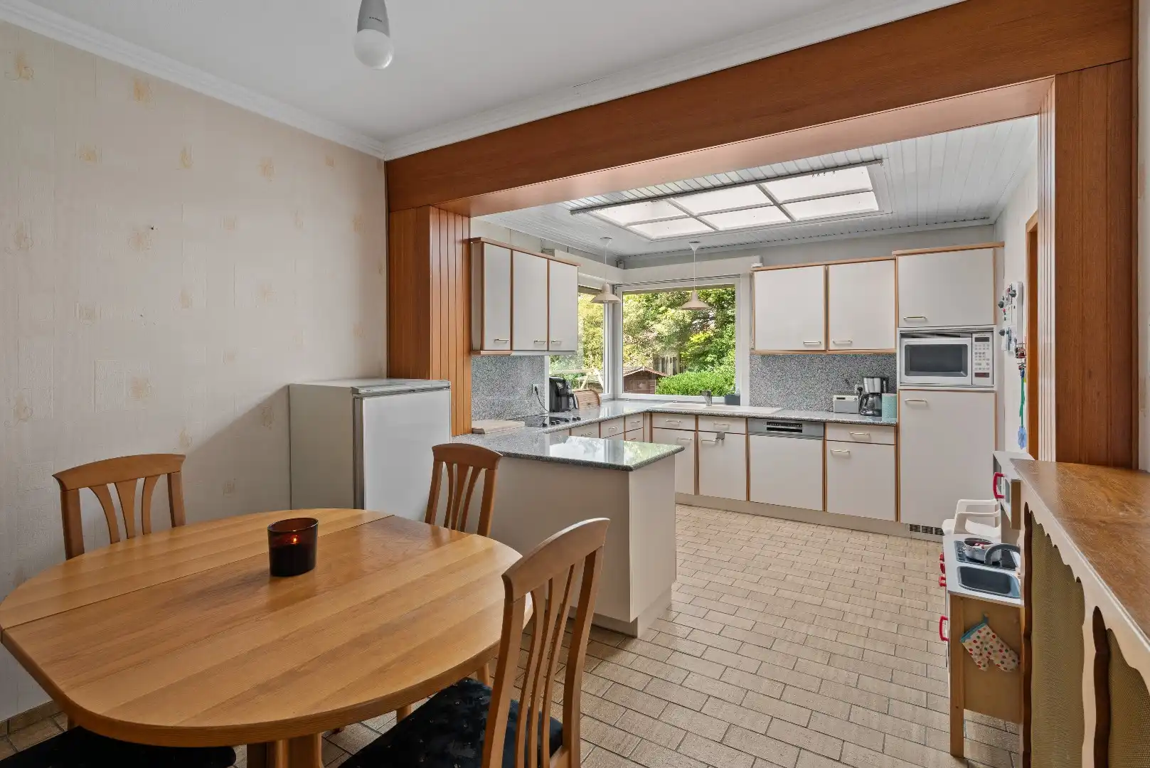 Zeer gunstig gelegen bungalow met 3 slaapkamers op 12a 15ca foto 11