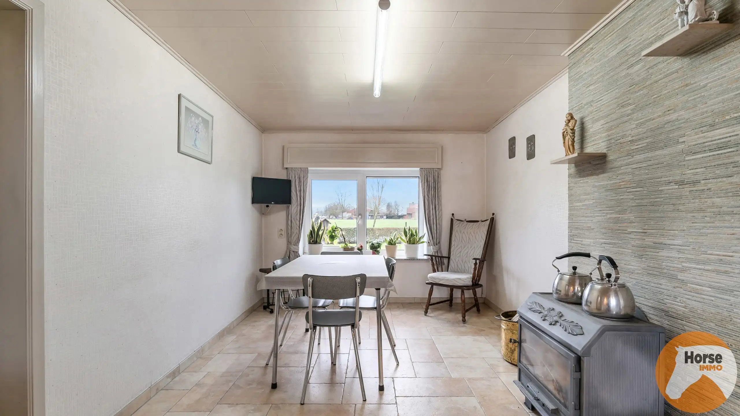 LOKEREN - Te renoveren woning met bijgebouwen op +- 6700m² foto 5