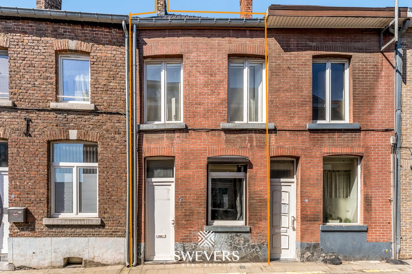 Rijhuis met 3 slpks op toplocatie in Tongeren foto {{pictureIndex}}