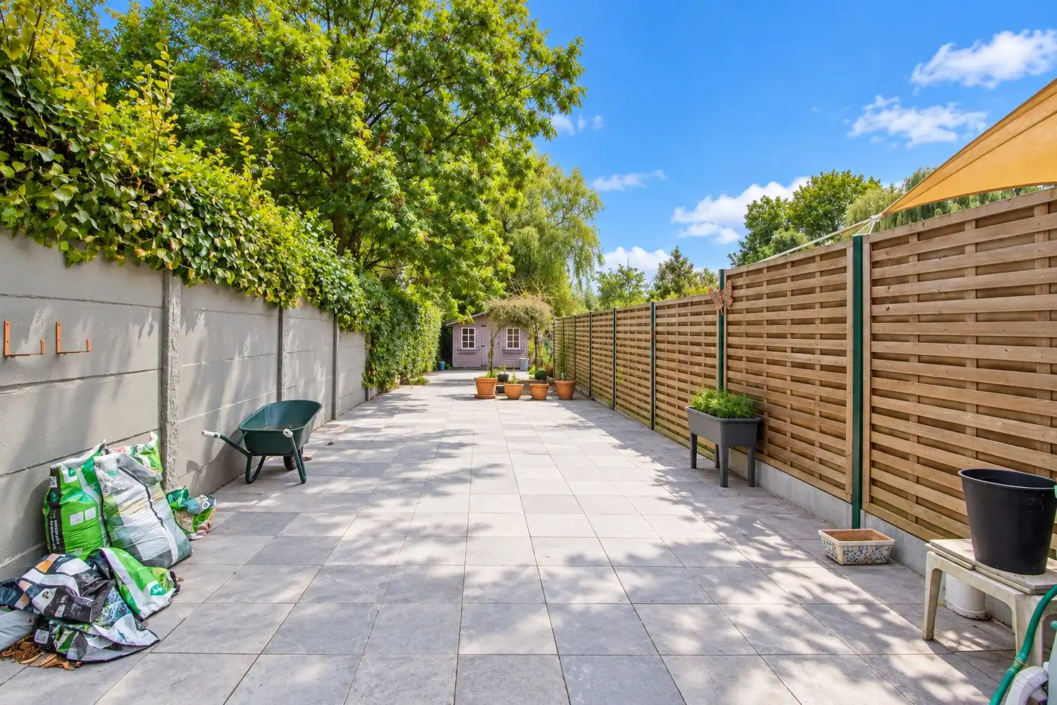 Zeer ruime woning te koop met 4 slaapkamers in Marke met tuin foto 3