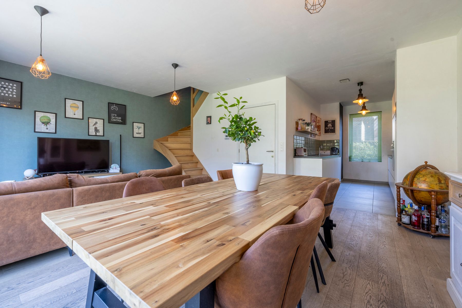 Heel recente woning met 3 slaapkamers en tuin foto 7