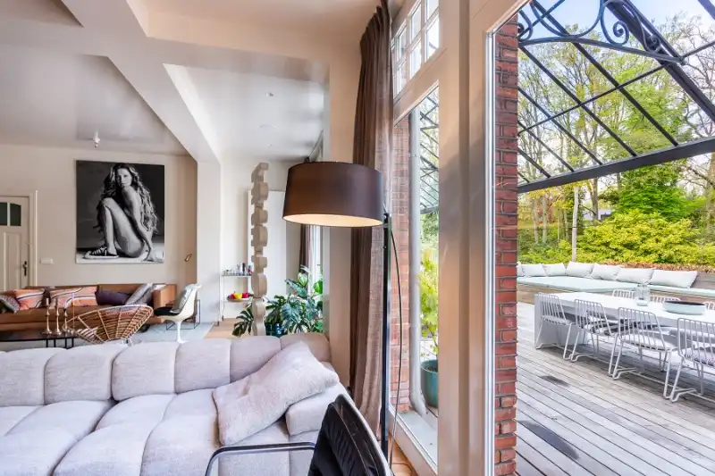 Unieke karaktervolle villa met parktuin, zwembad en een zee van ruimte,luxe alom! foto 12