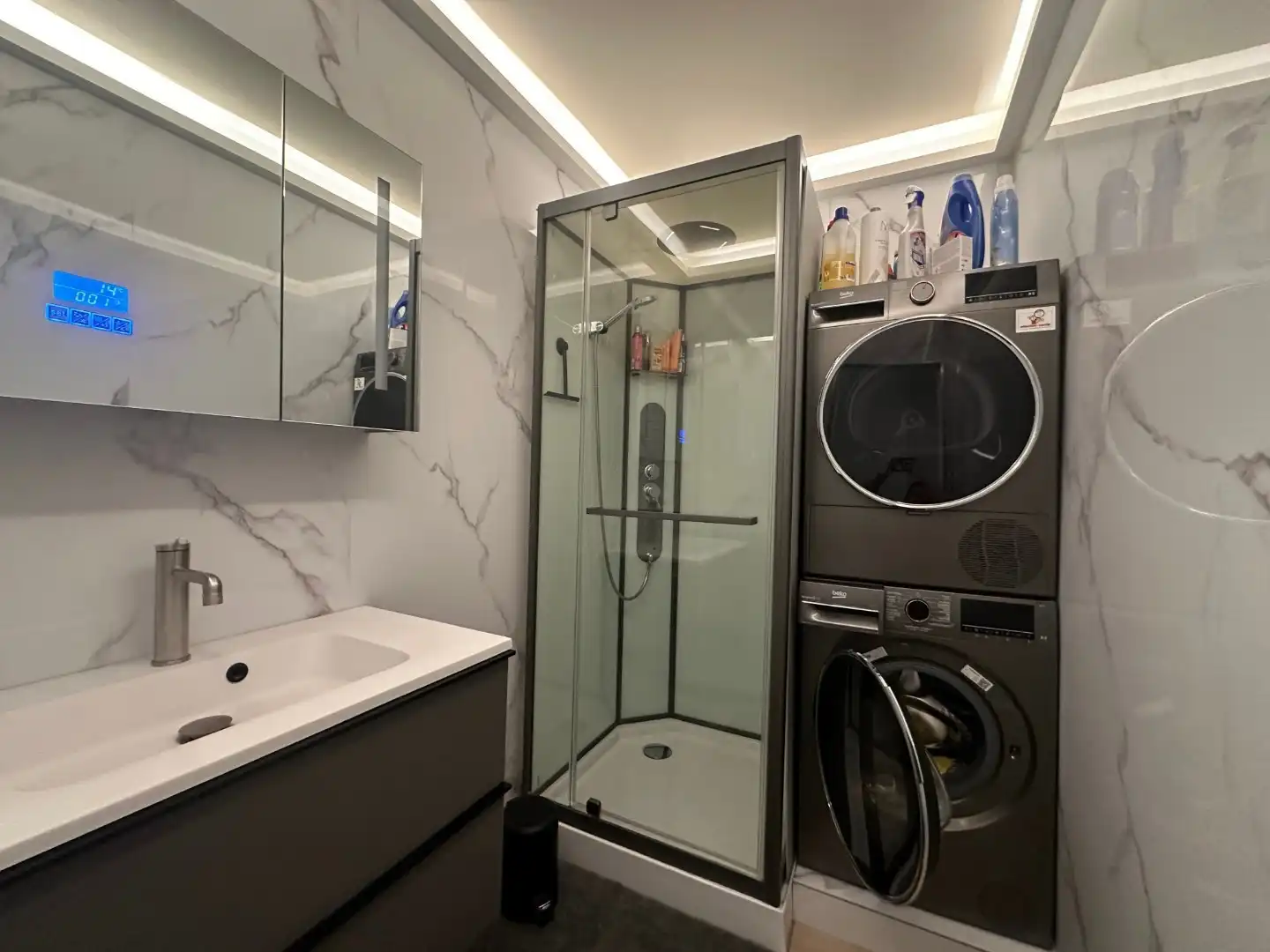 Te huur op jaarbasis gemeubeld appartement met 2 slaapkamers foto 7