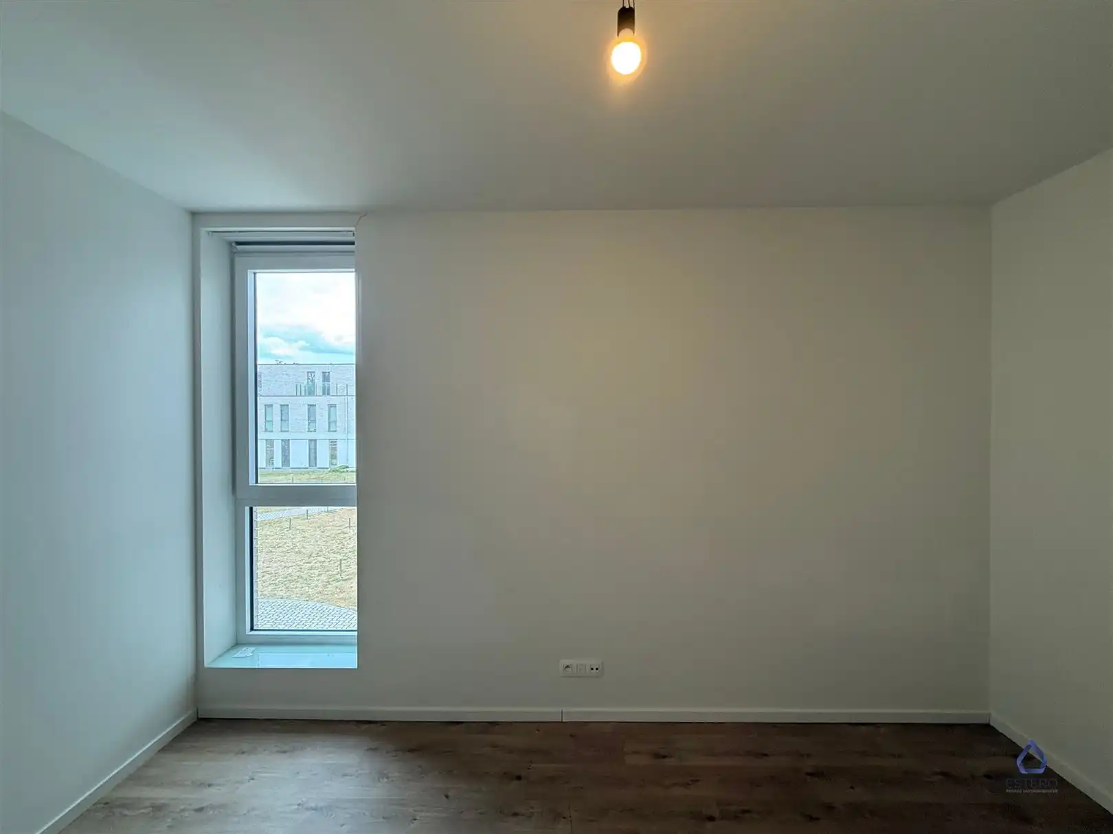 Modern 2-slaapkamerappartement met terras en zicht op groen foto 11