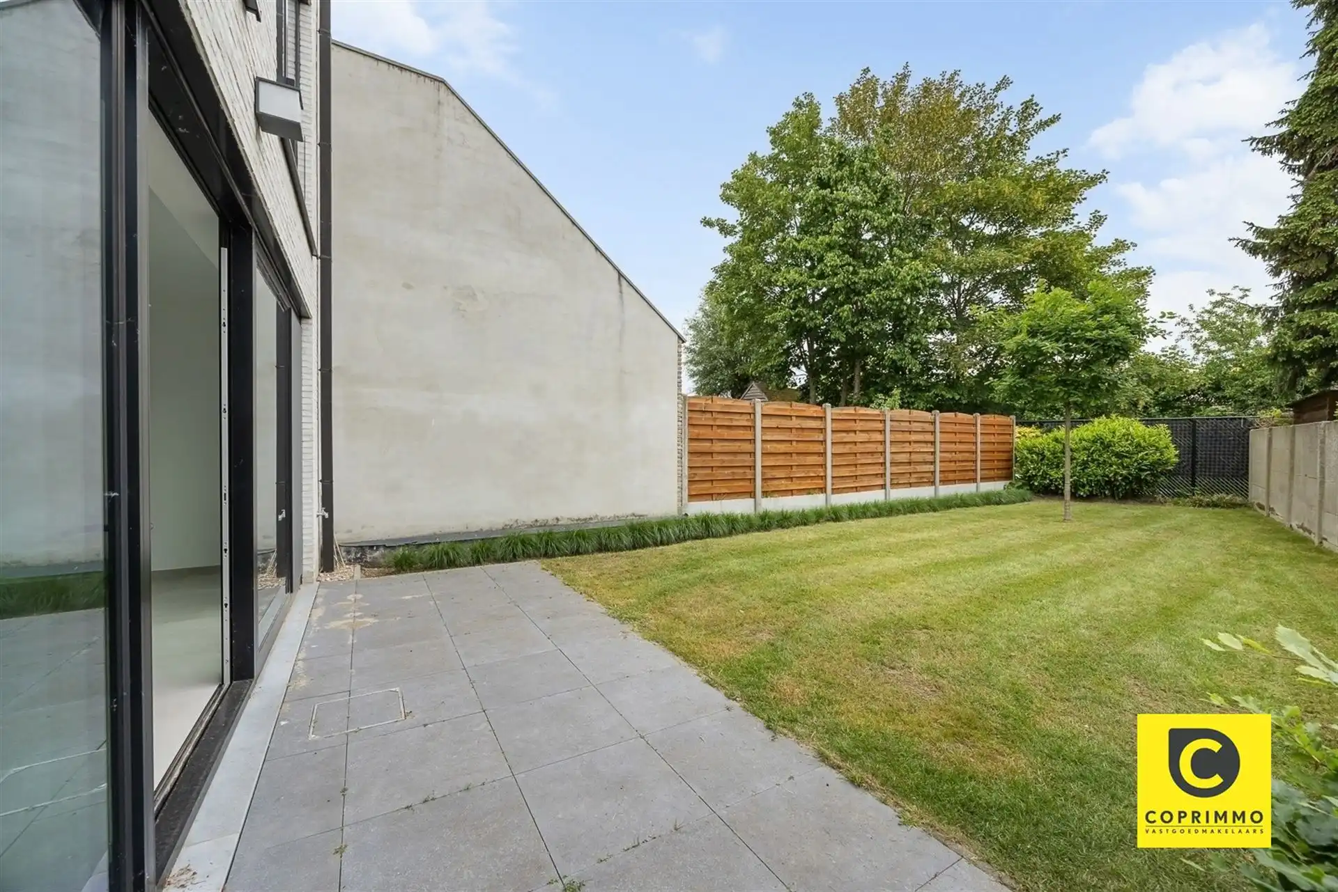 Luxueus 1 slpk app met terras en tuin + parking foto 7