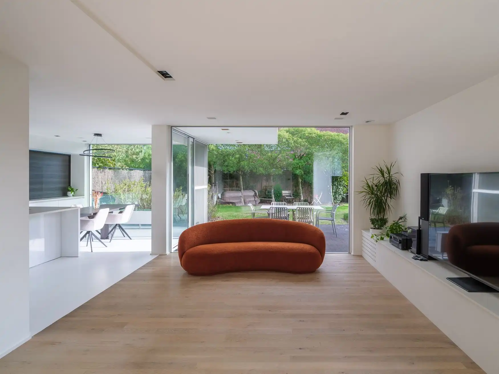 High-end designwoning met zuidgerichte tuin foto 2