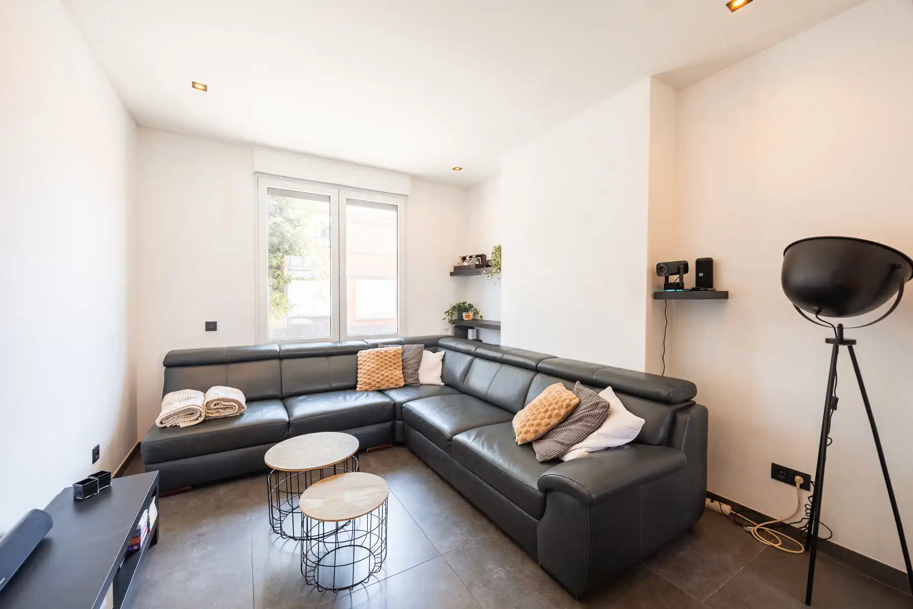 Prachtig in 2025 gerenoveerde woning met alle modern comfort foto 2