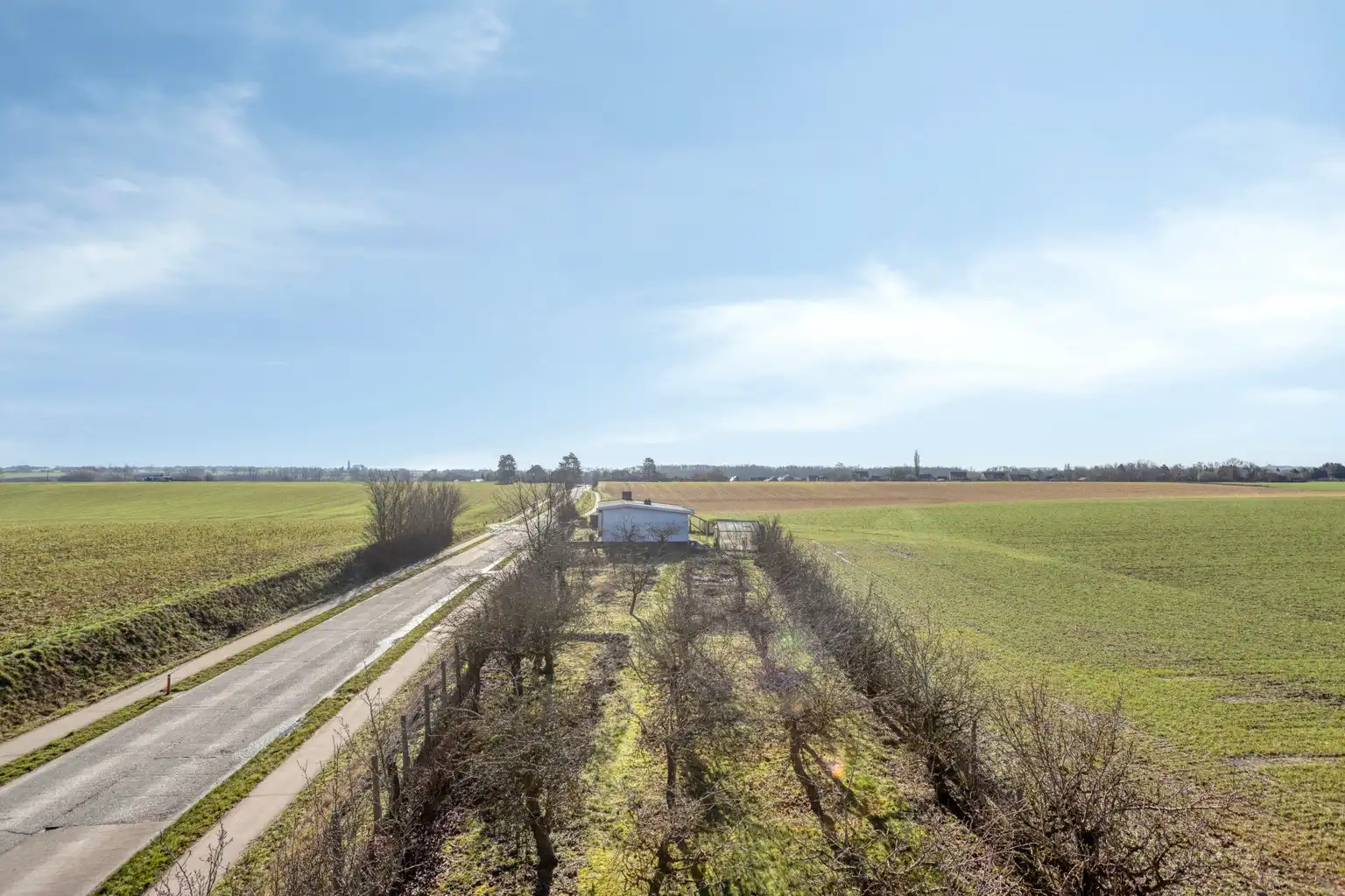 Bungalow op een unieke locatie foto 3