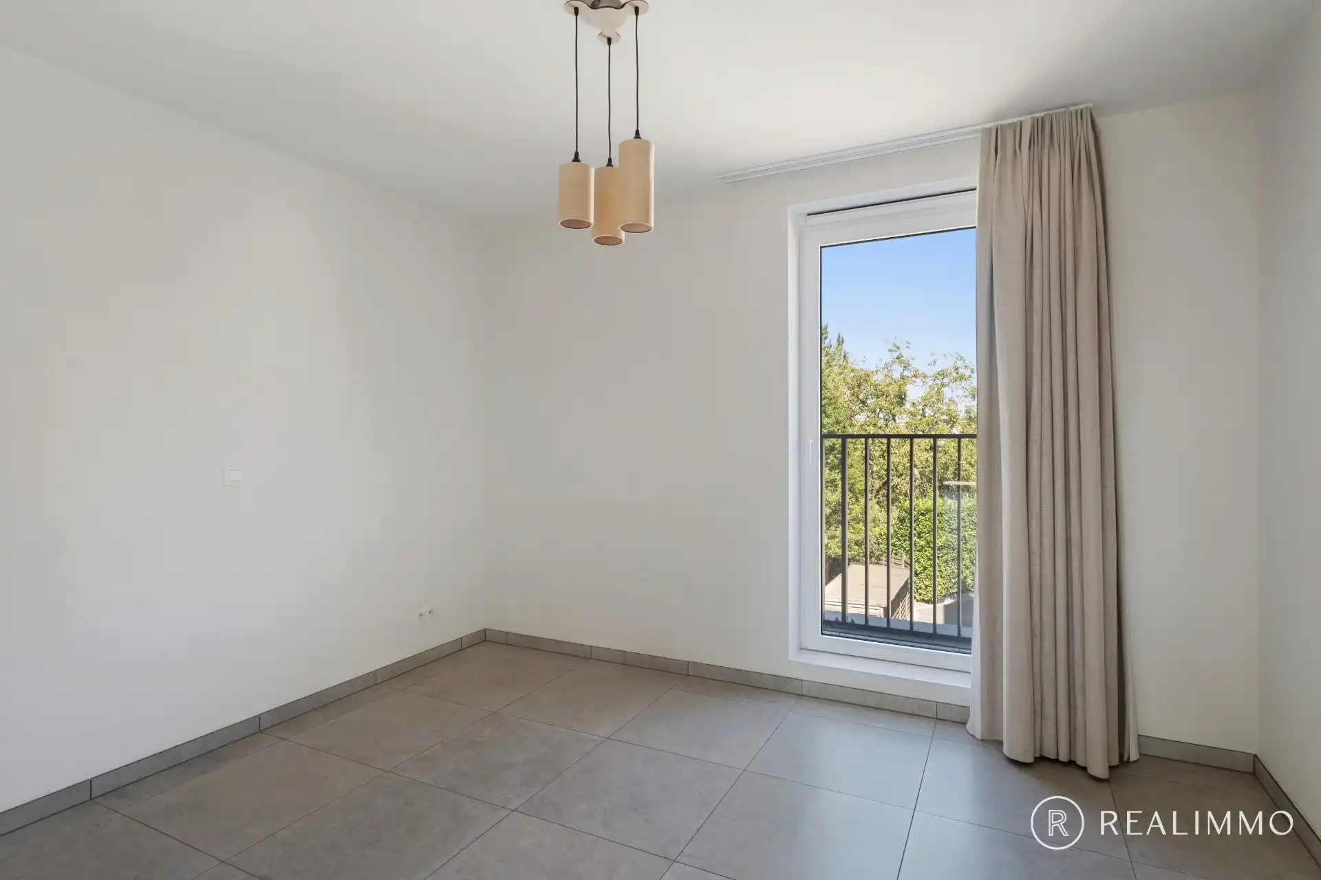 Instapklaar nieuwbouwappartement in hartje Desselgem foto 9