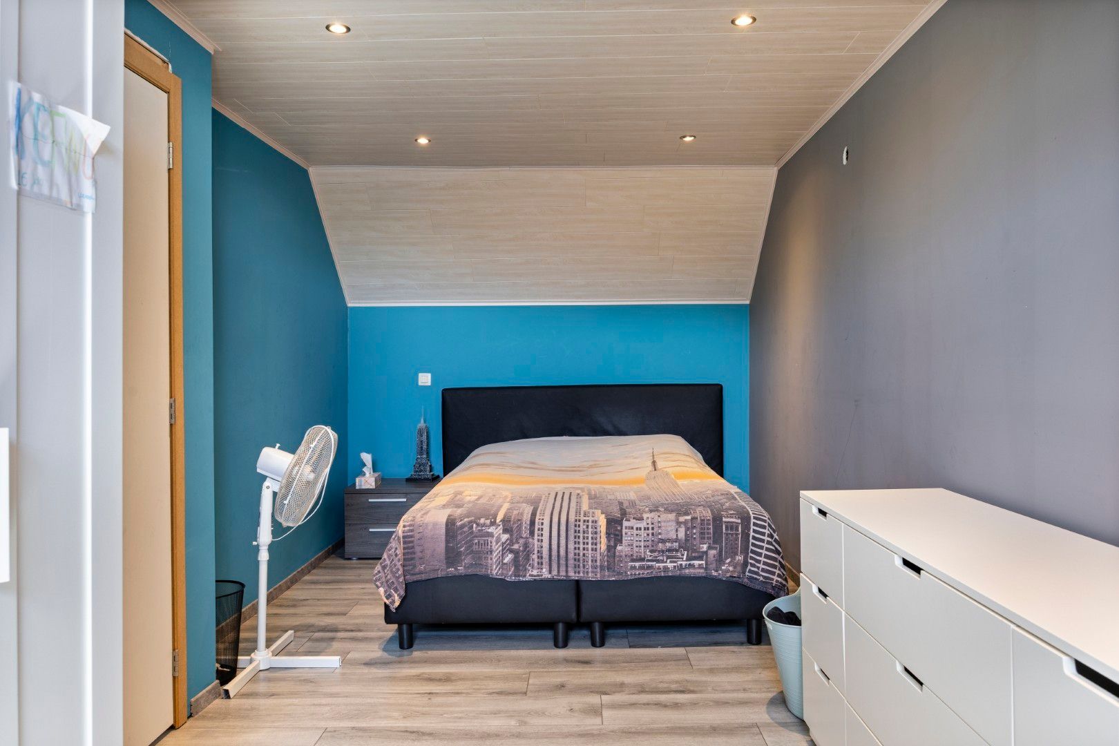 Verrassend ruime instapklare woning met 6 slaapkamers en zonnige tuin – hartje Meerbeke foto 31