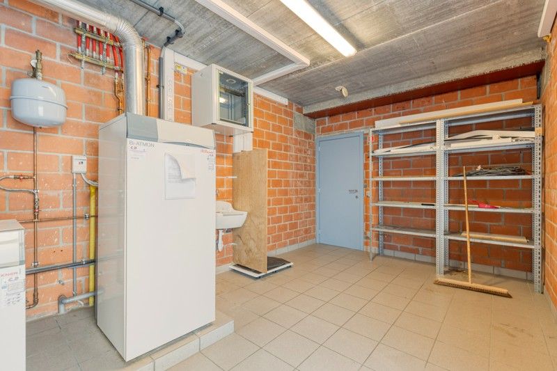 Polyvalente kantoorruimte met 3 slaapkamer appartement TE KOOP in Tielt! foto 16