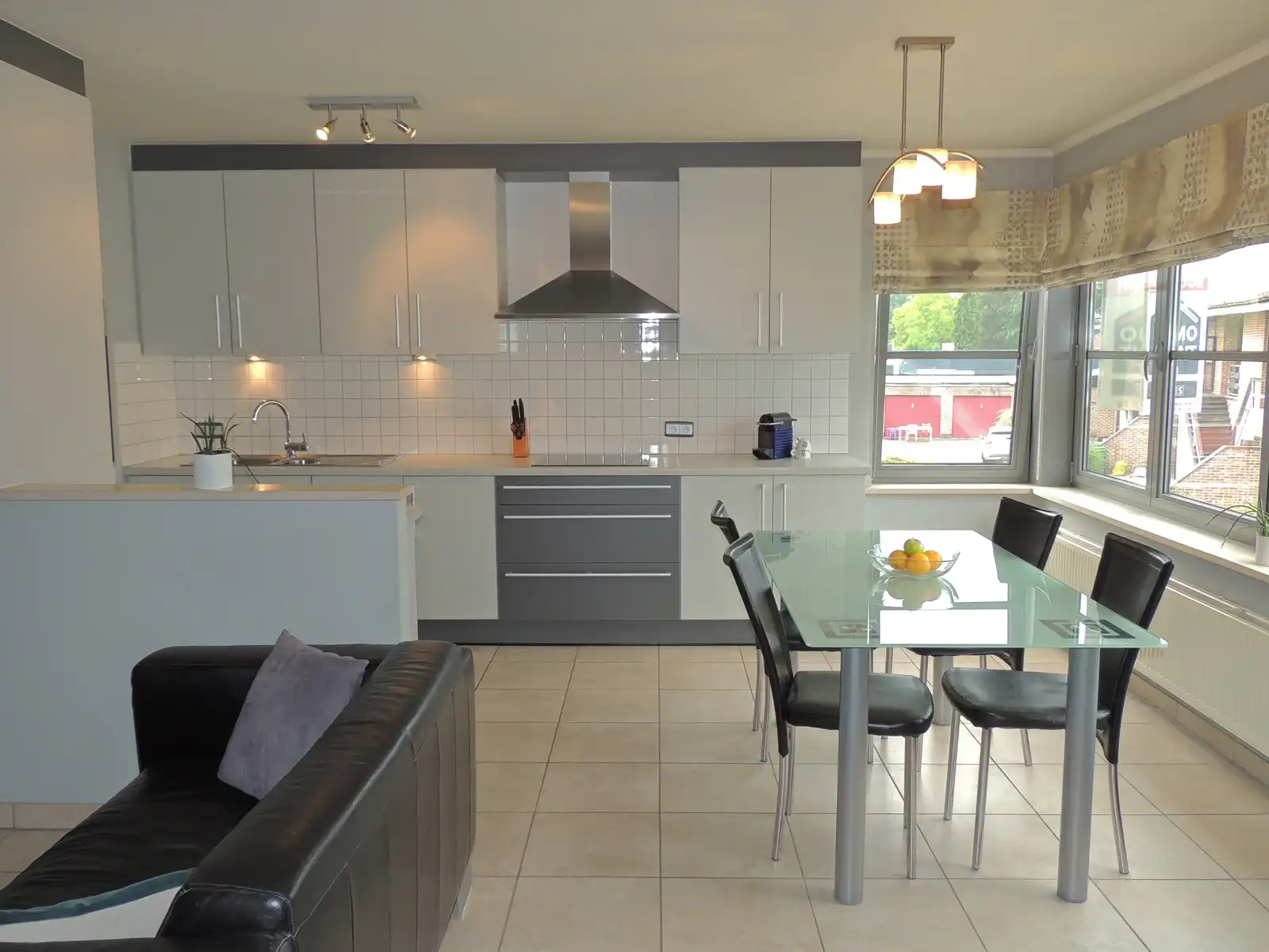 Appartement met 2 slaapkamers en garage aan het Donkmeer  foto 2