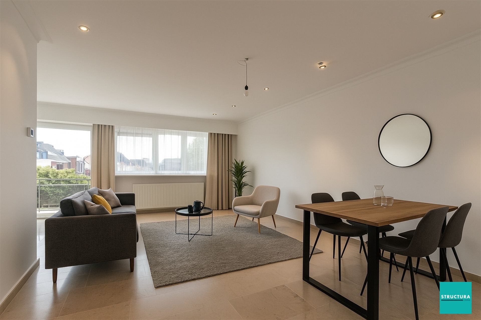Ruim penthouse met drie slaapkamers, kelderberging en garage op toplocatie. foto 5