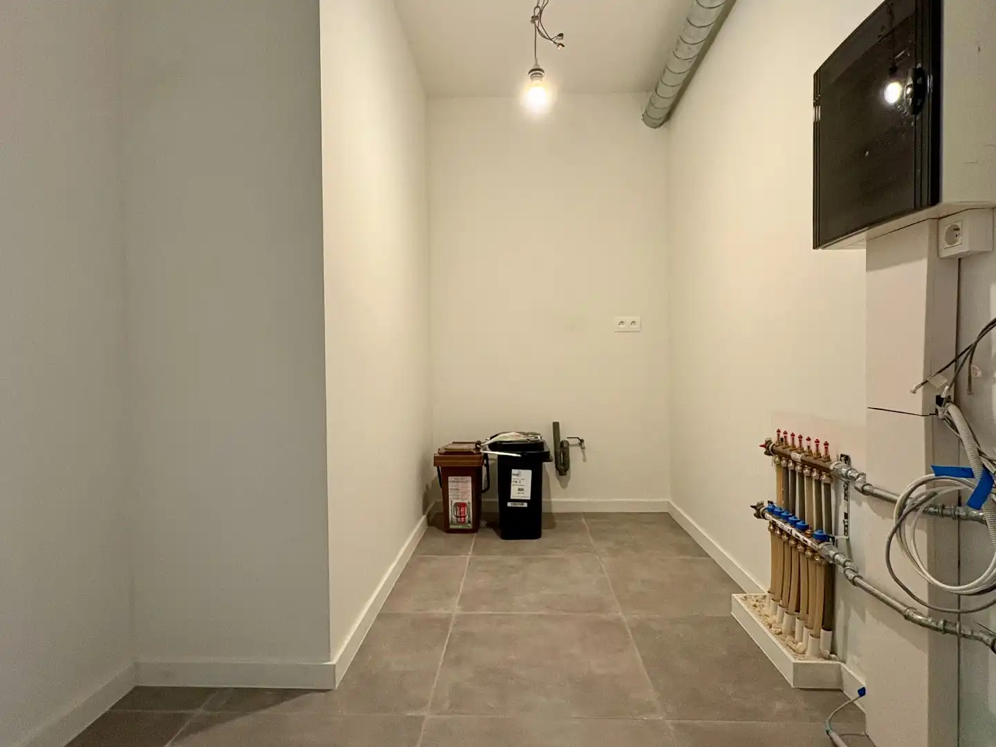 Modern gelijkvloers appartement met 2 slaapkamers, lichtrijke leefruimte en terras dichtbij Kortrijk.  foto 14
