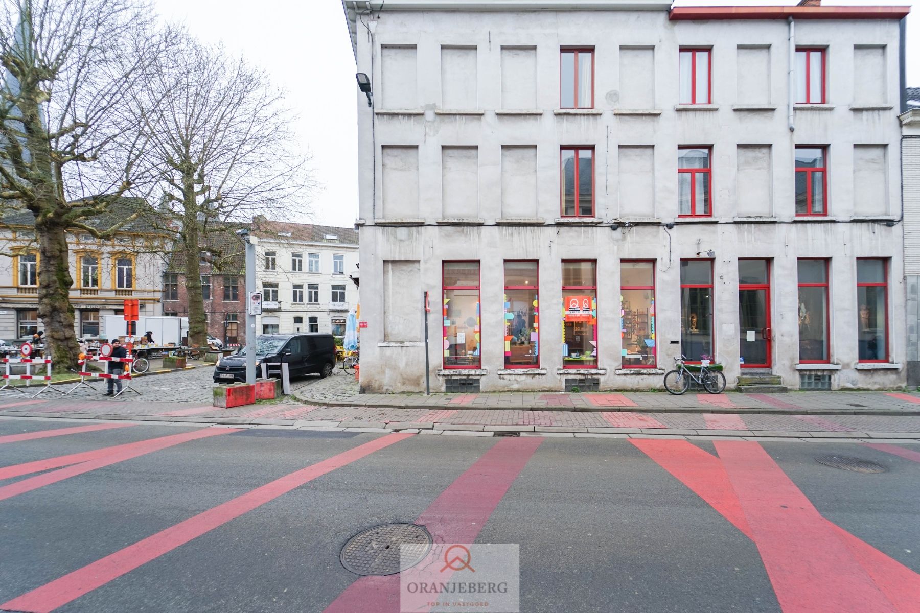 HOEKhandelspand bij Sint-Jacobskerk foto 2