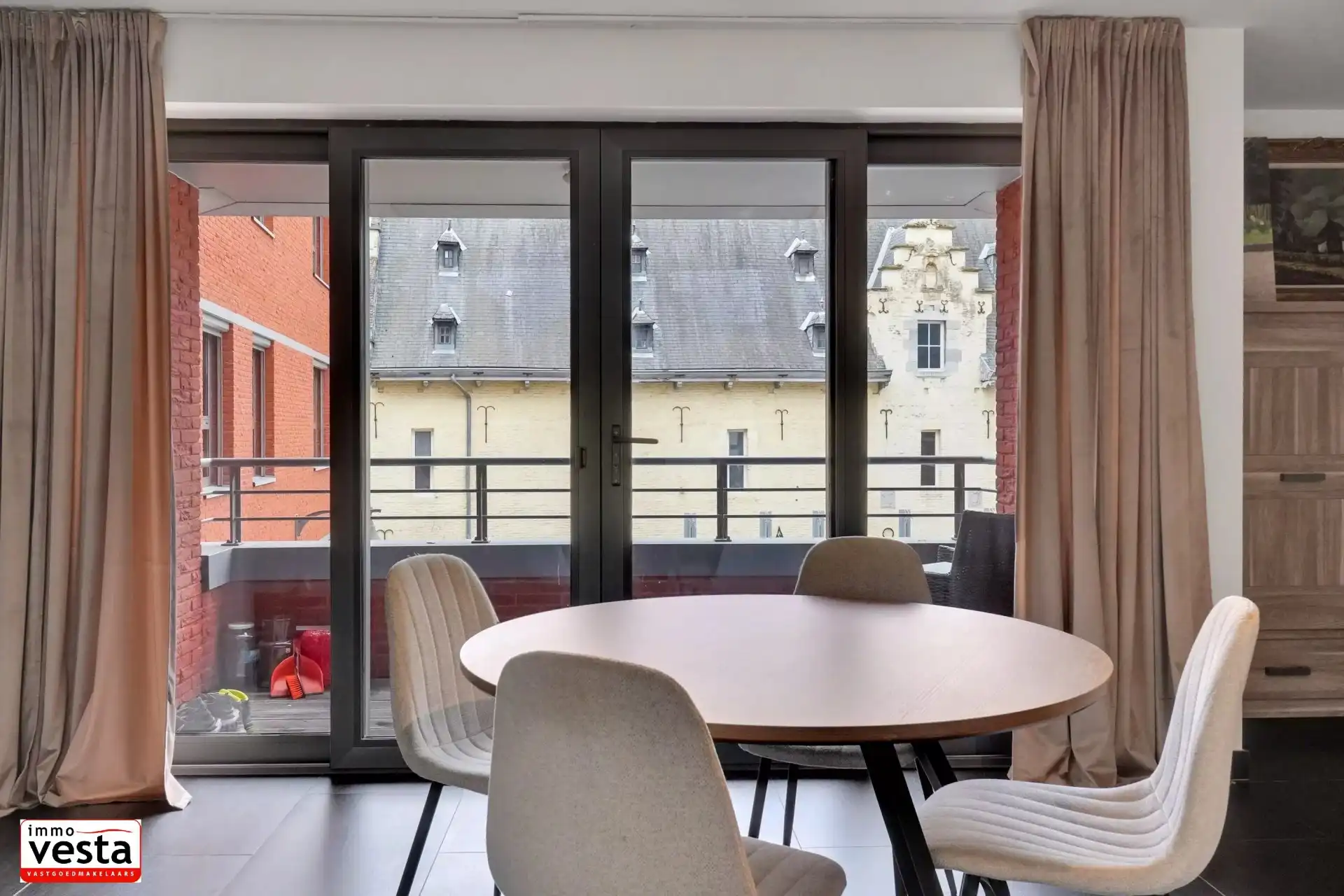 Modern appartement met 2 slaapkamers foto 17