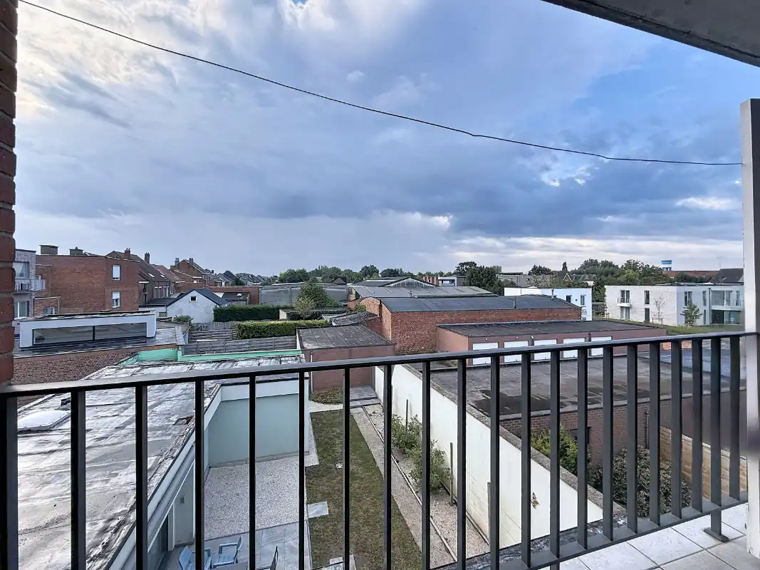 Centraal gelegen appartement met 2 slaapkamers foto 8
