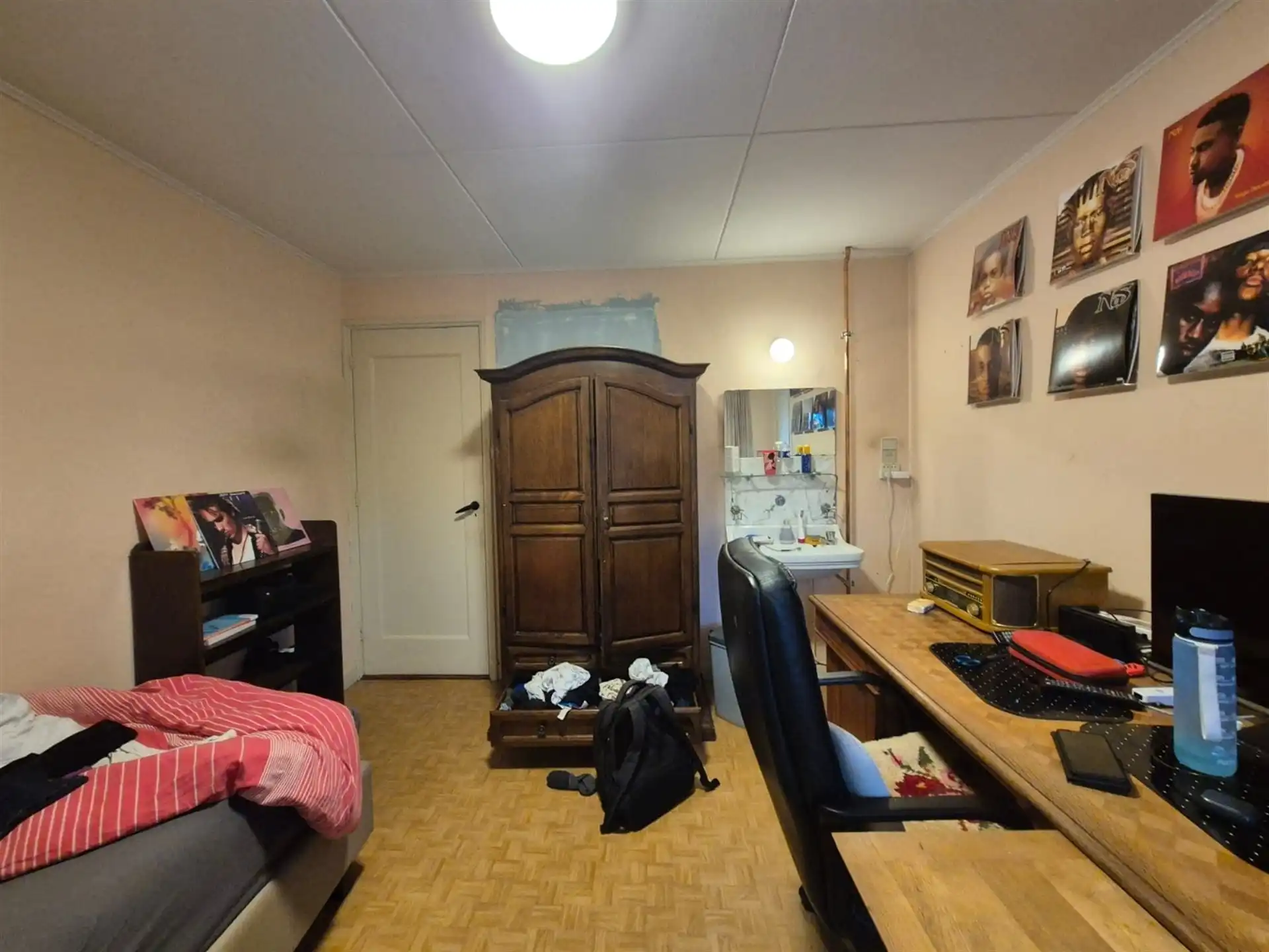 Ruime woning met 3 slaapkamers gelegen in een groene omgeving. foto 19