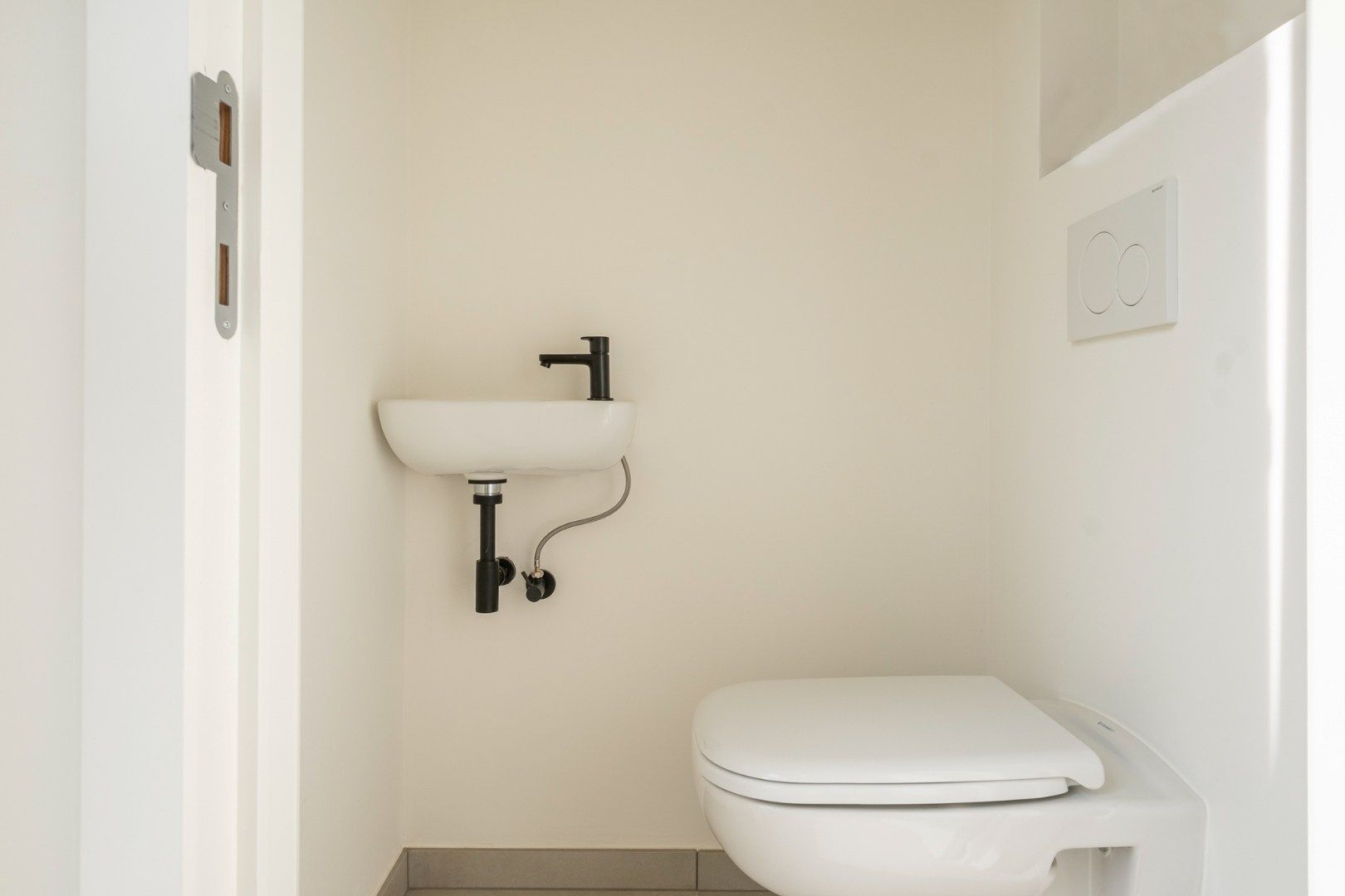 2 slaapkamer appartement met veel lichtinval foto 17