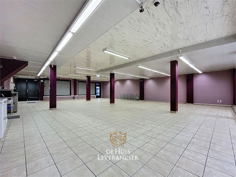 Ruime (253m) handelsgelijkvloers in het centrum van Kontich-Kazerne foto 8