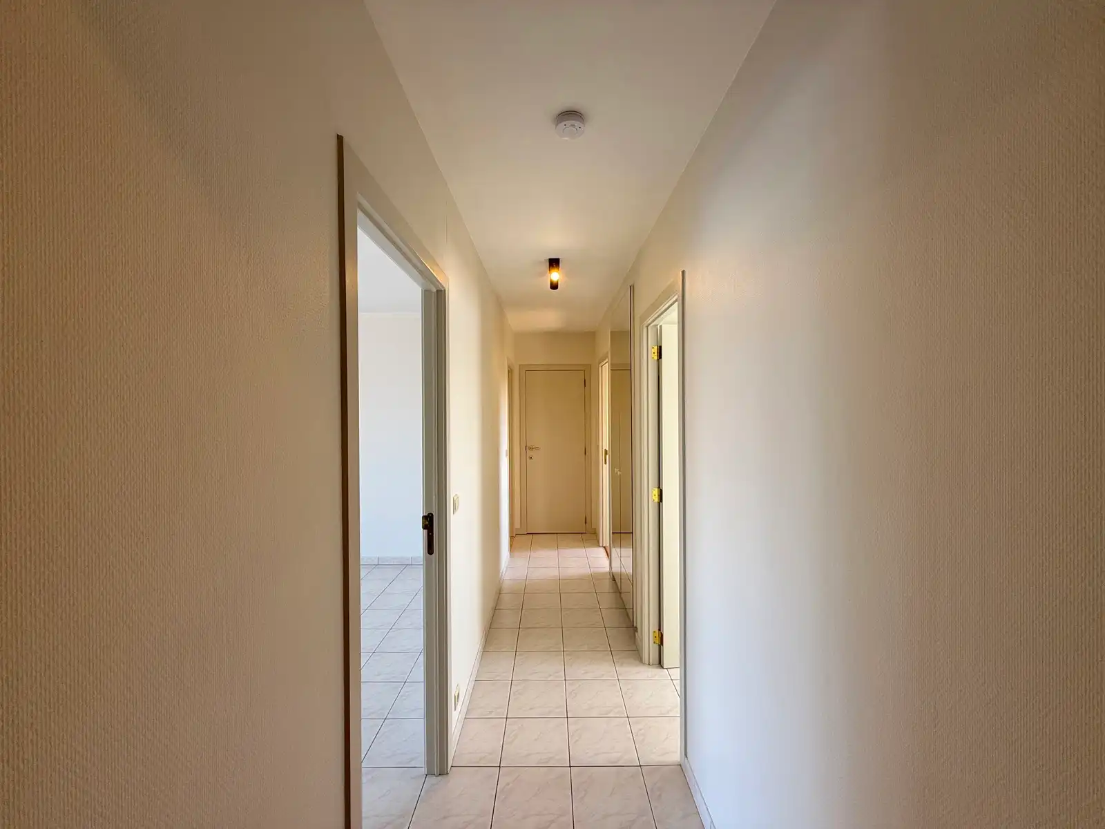 Instapklaar appartement met 2 slaapkamers en terrasje foto 14